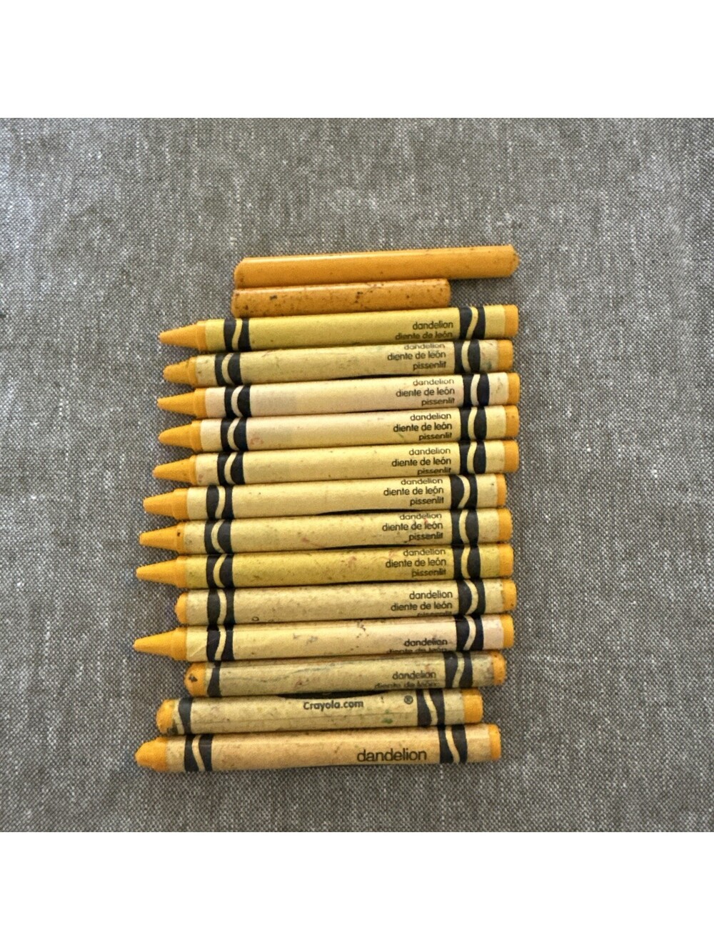 9 Dandelion Crayola Yellow Color Crayons Lot 3 New & Unused 6 Pre-owned Retired